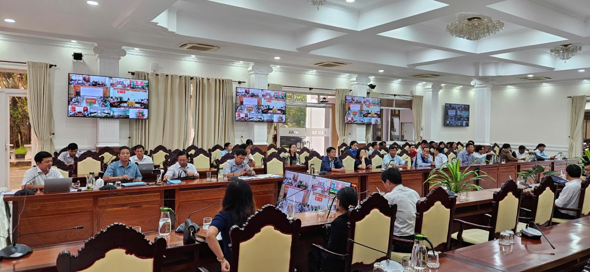 UBND tỉnh tổ chức tập huấn cho 48 xã về thực hiện tổ chức bộ máy trung tâm hành chính công.