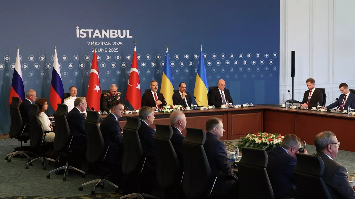 Cuộc đàm phán trực tiếp giữa phái đoàn Nga và Ukraine tại Cung điện Ciragan ở Istanbul- Ảnh: Ria Novosti