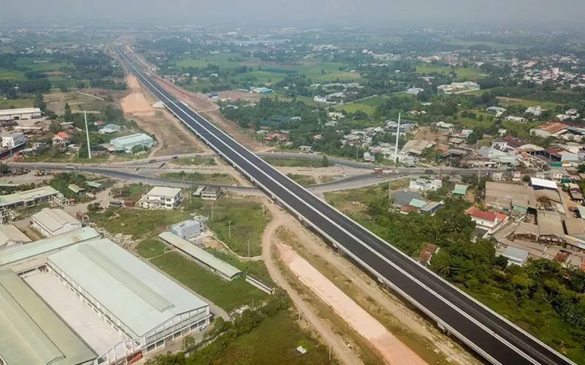 Dự án đường bộ cao tốc Bến Lức-Long Thành