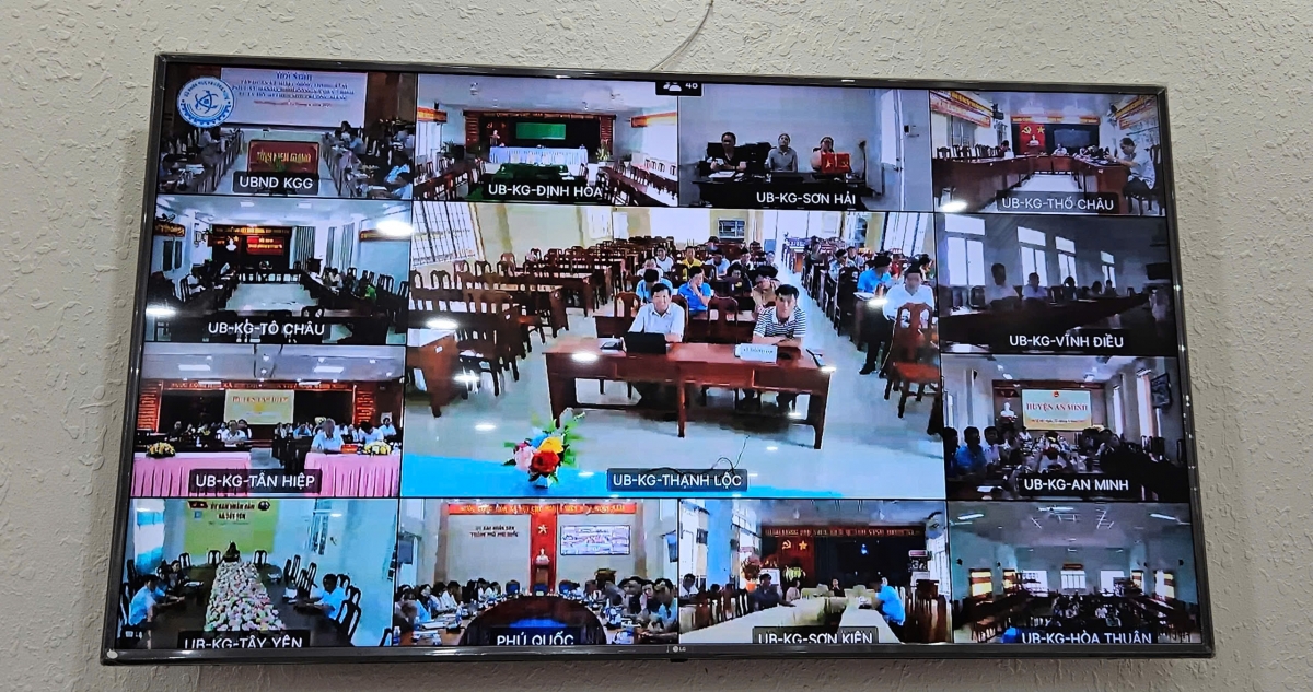 Triển khai các công việc chuẩn bị cho lễ công bố hợp nhất 2 tỉnh.