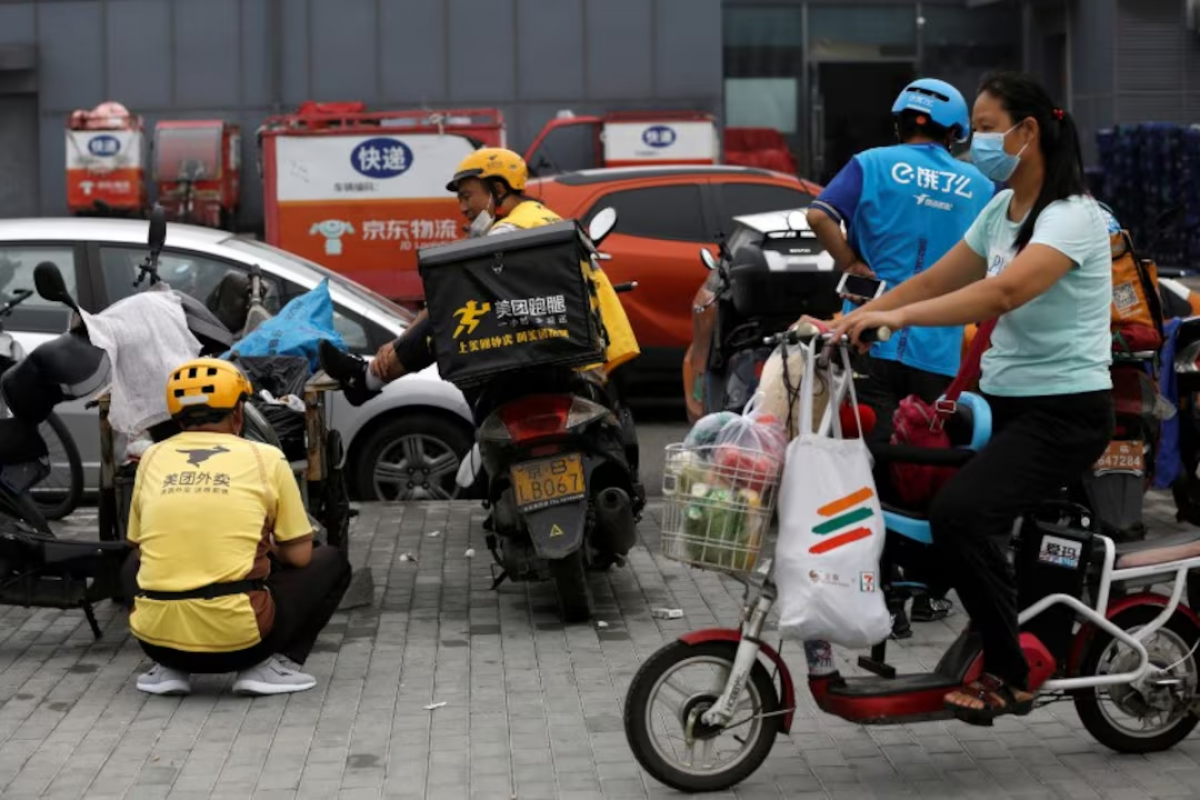 Thương mại giao nhanh ở Trung Quốc. Ảnh Reuters