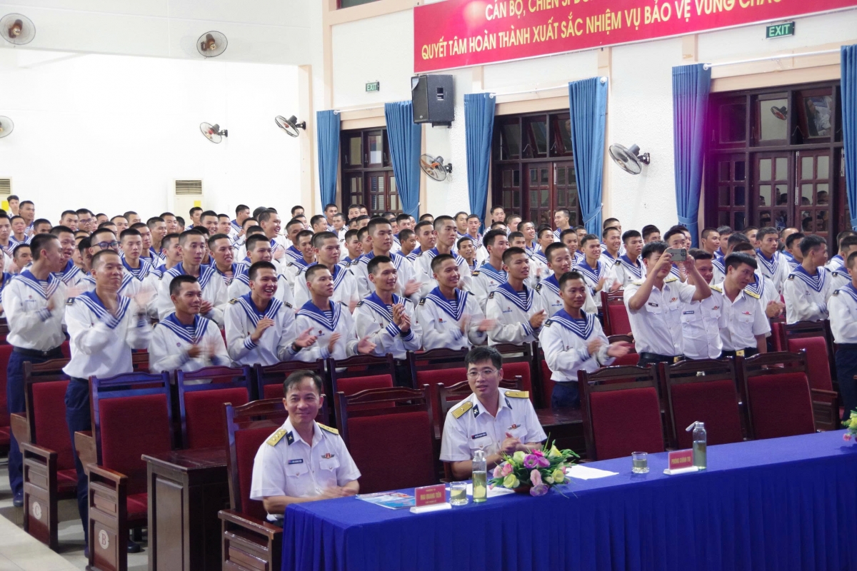 Quang cảnh lễ phát động