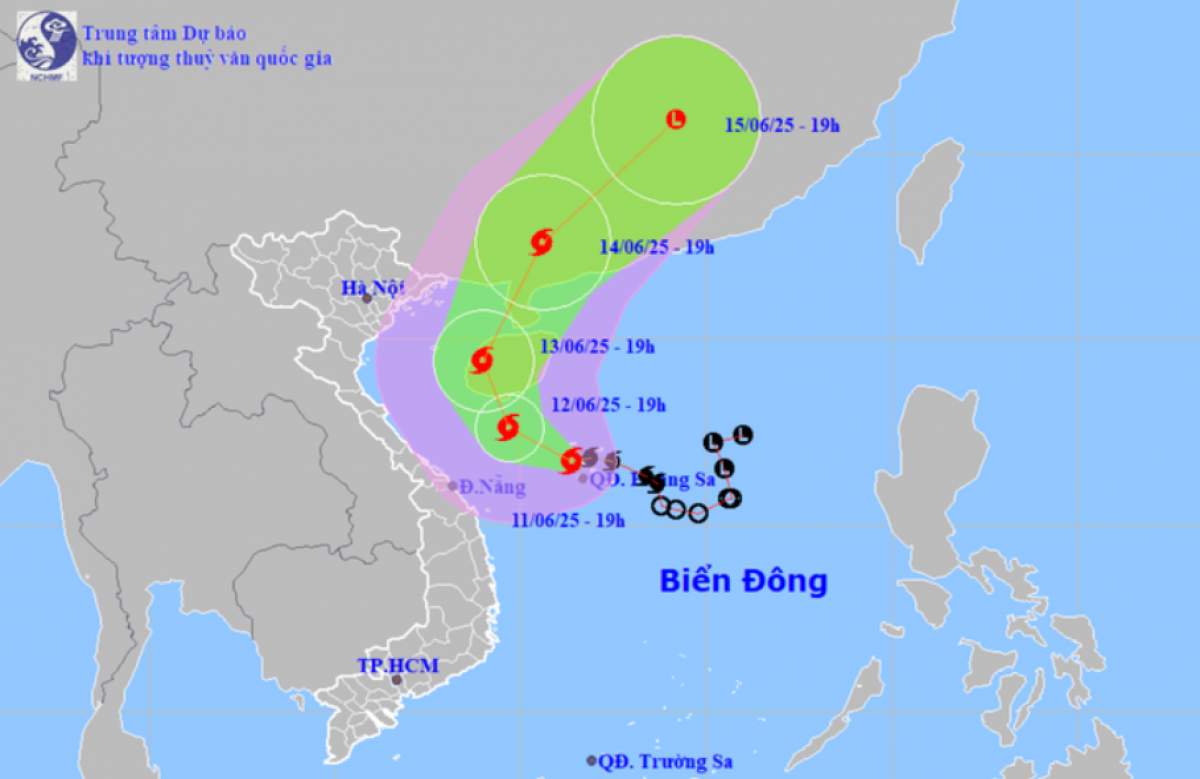 Dự báo vị trí và hướng di chuyển bão số 1 lúc 19h tối 11-6 - Ảnh: NCHMF