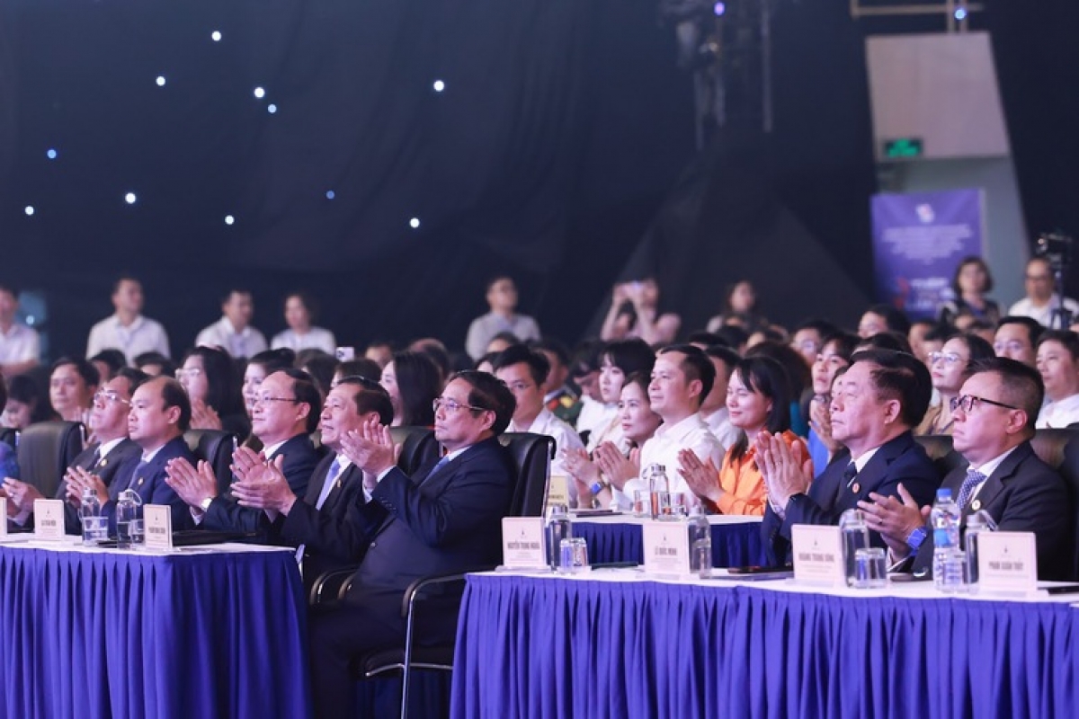 Thủ tướng Phạm Minh Chính cùng các đại biểu dự Lễ trao giải Báo chí quốc gia lần thứ XIX - năm 2024