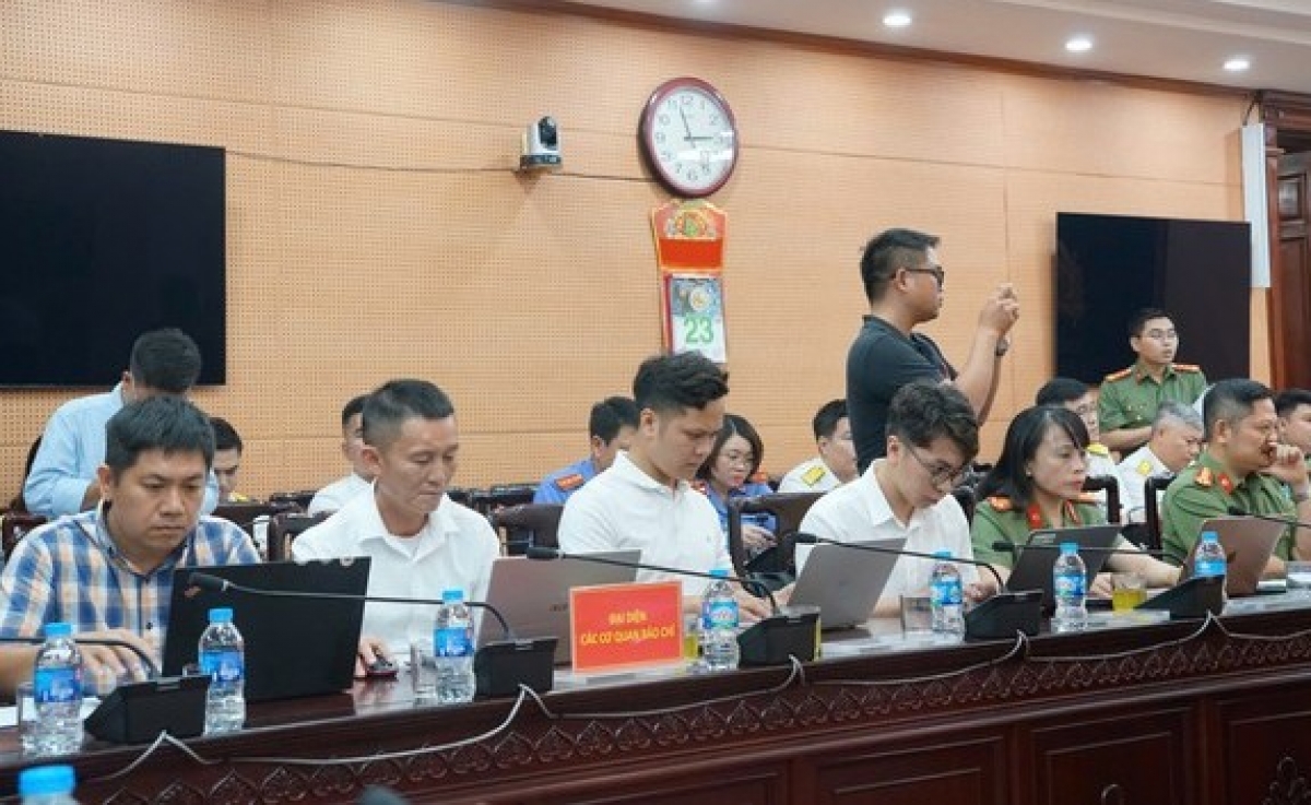 Phóng viên báo chí tại hội nghị
