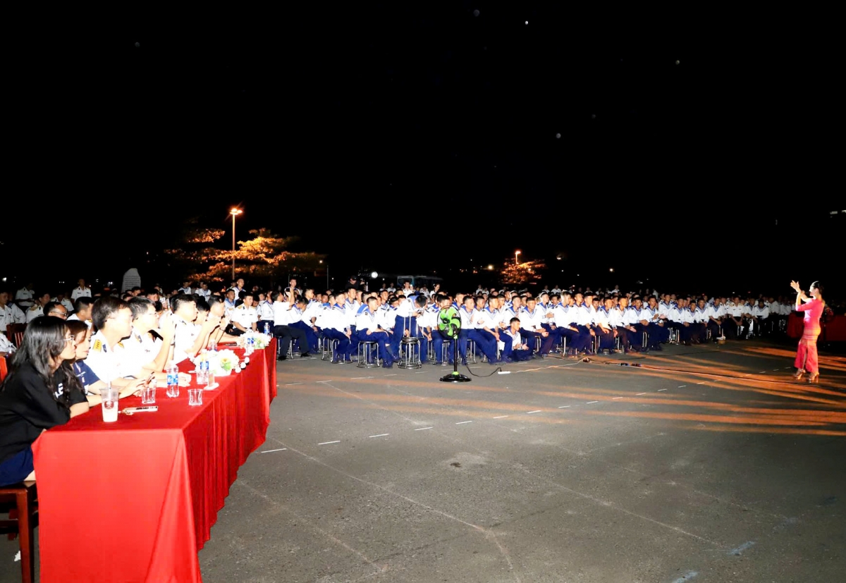 Chương trình thu hút đông đảo cán bộ, chiến sĩ theo dõi, cổ vũ