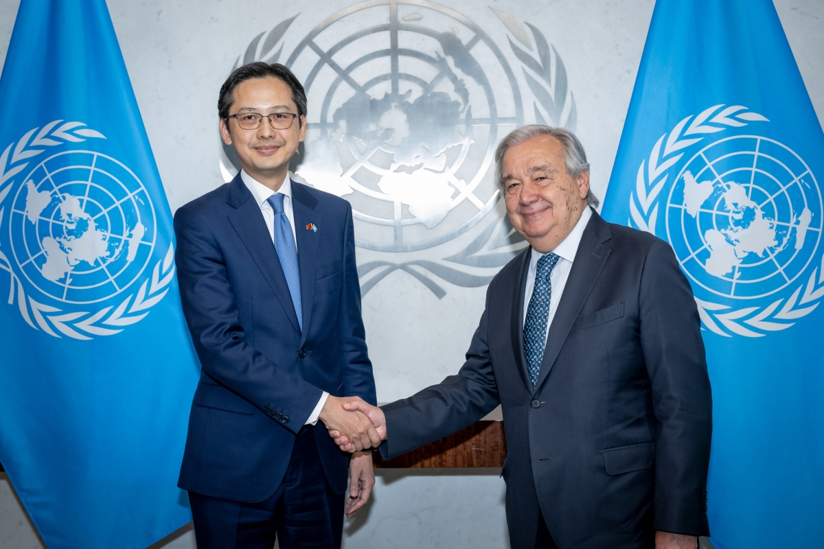 Đại sứ Đỗ Hùng Việt và Tổng thư ký Liên hợp quốc Antonio Guterres