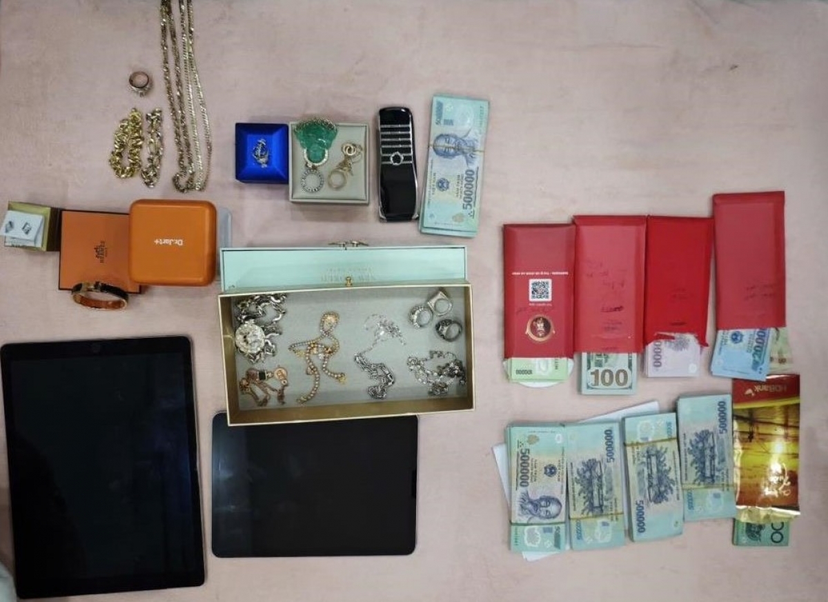 Tang vật thu giữ trong vụ án.