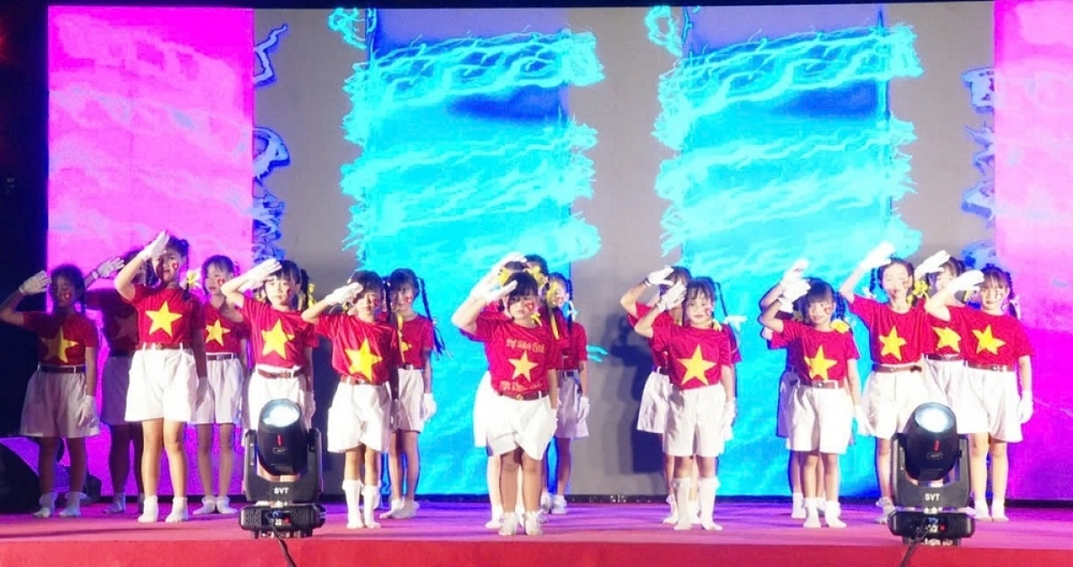 Tiết mục của các cháu thiếu nhi trong Hội thi