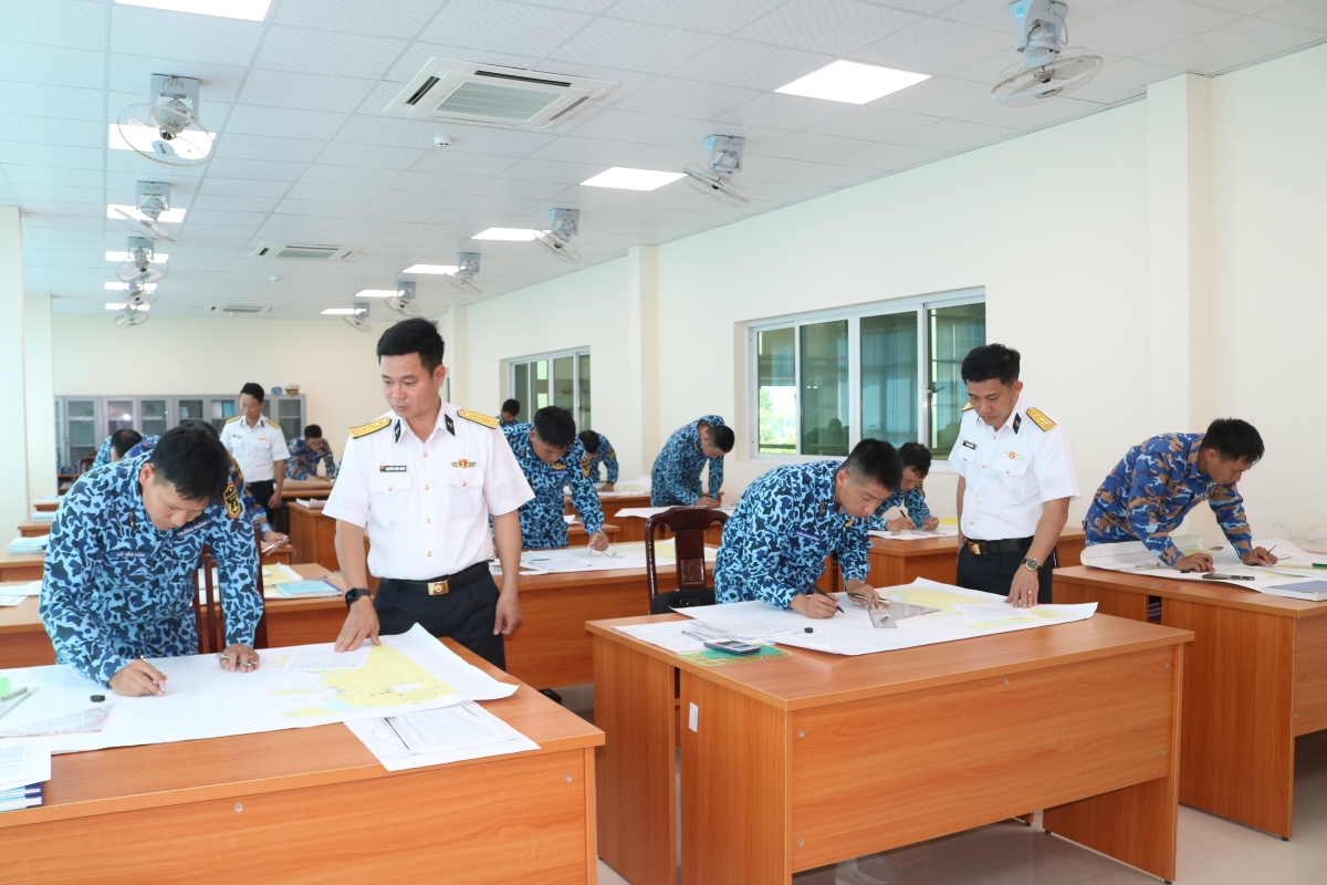 Kiểm tra tác nghiệp trên hải đồ