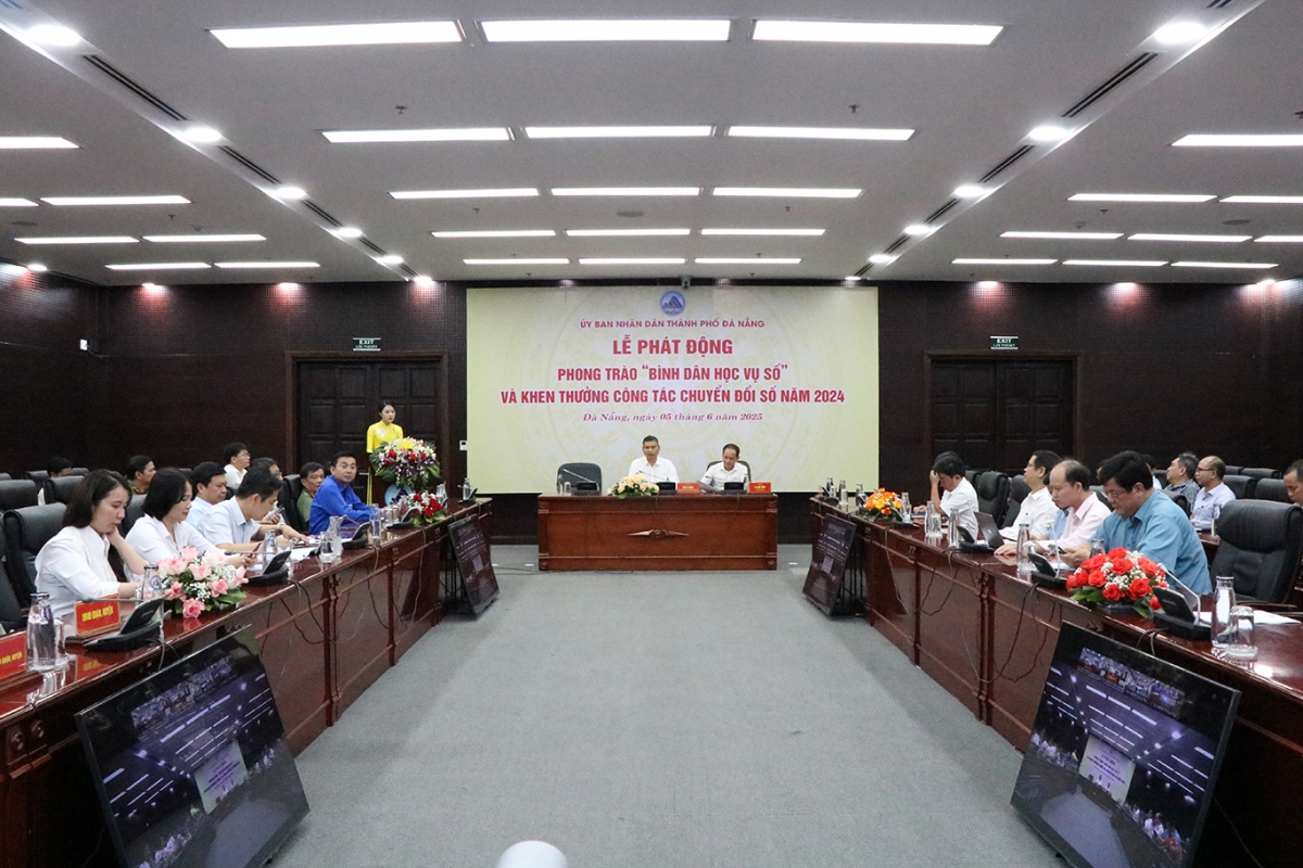 Lễ phát động Phong trào “Bình dân học vụ số”