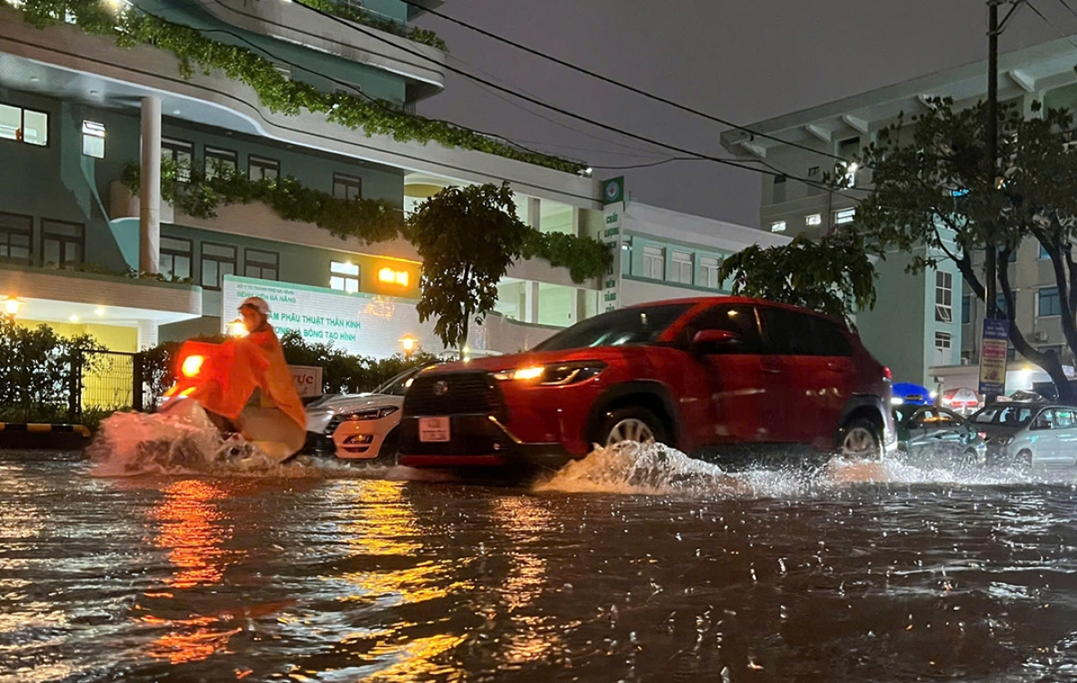 Nhiều khu vực trên cả nước có mưa rào và dông