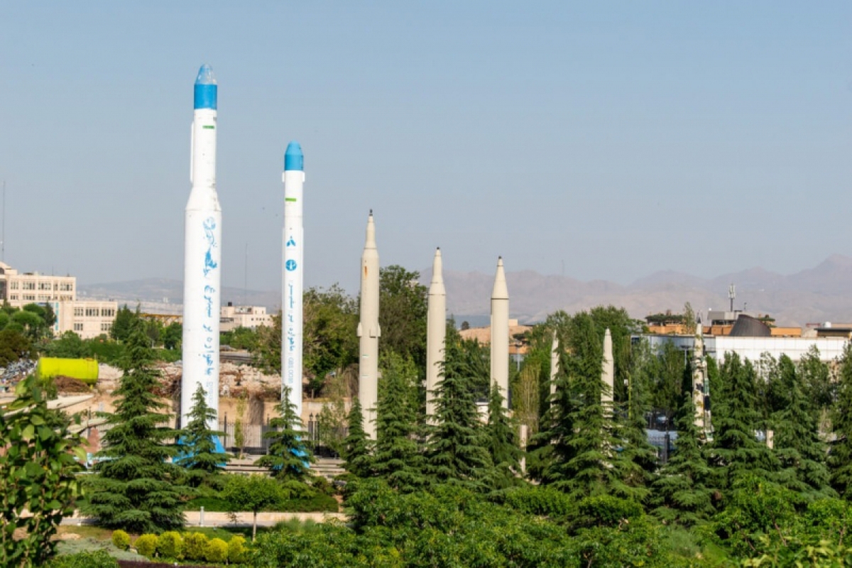 Các mẫu tên lửa tầm xa của Iran.Ảnh: Fars