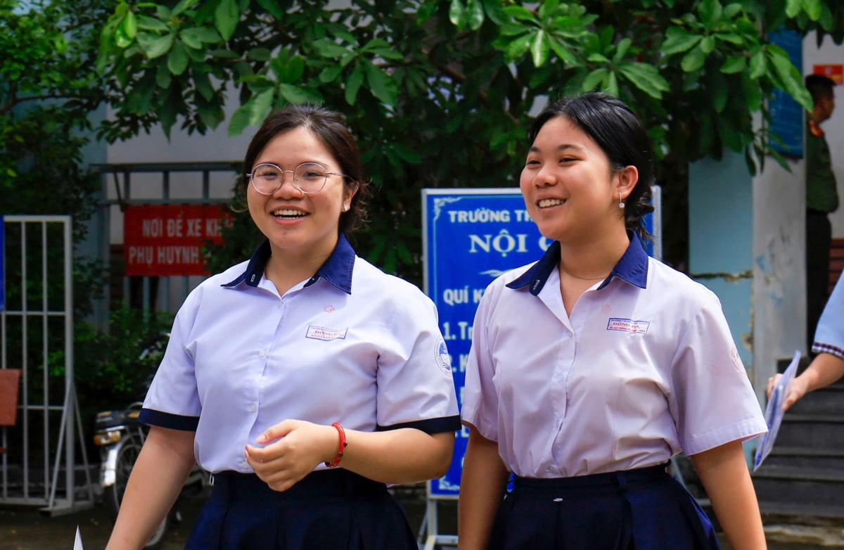 Nhiều em tỏ ra nhẹ nhõm vì đề khá "dễ thở".