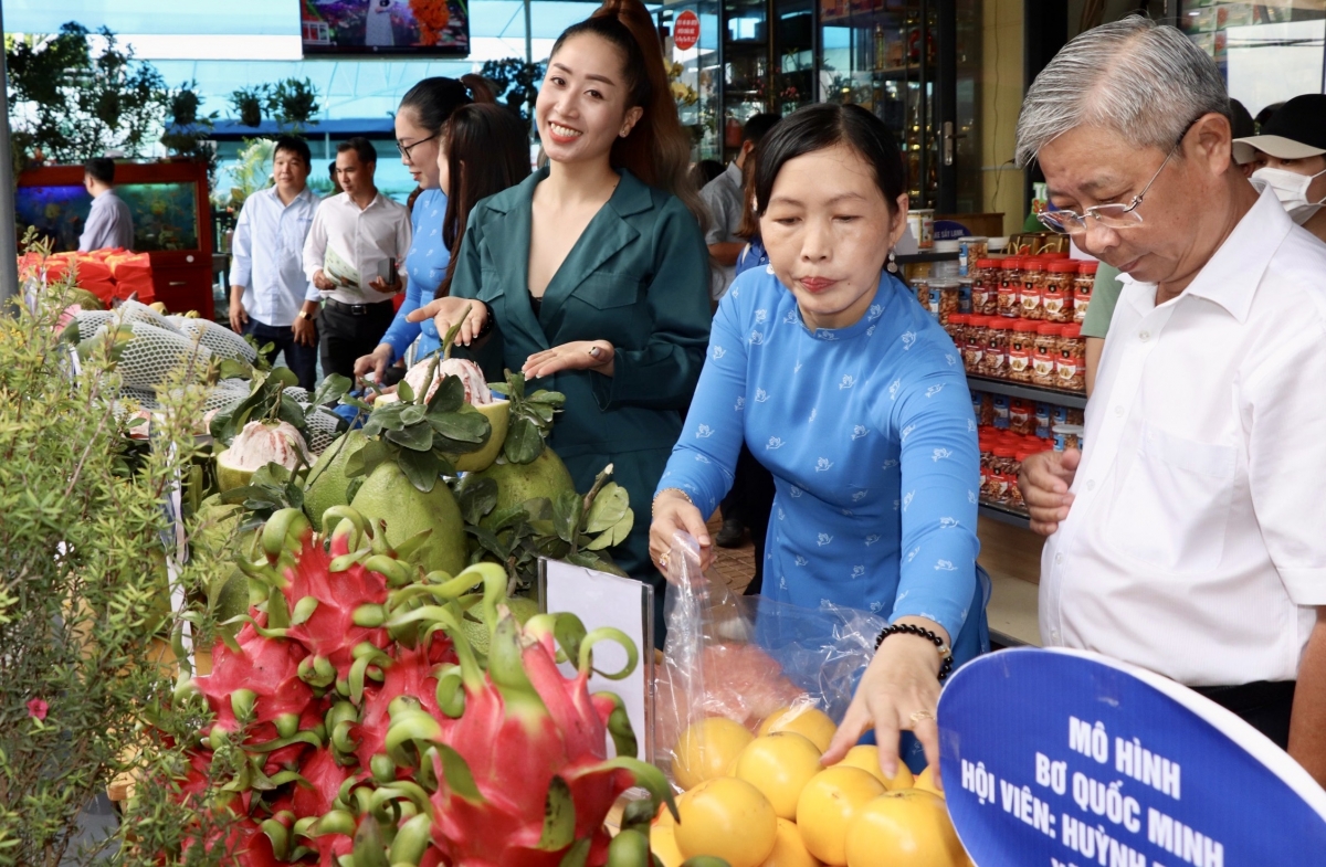 Nhiều loại nông sản đạt tiêu chuẩn OCOP được người tiêu dùng lựa chọn.