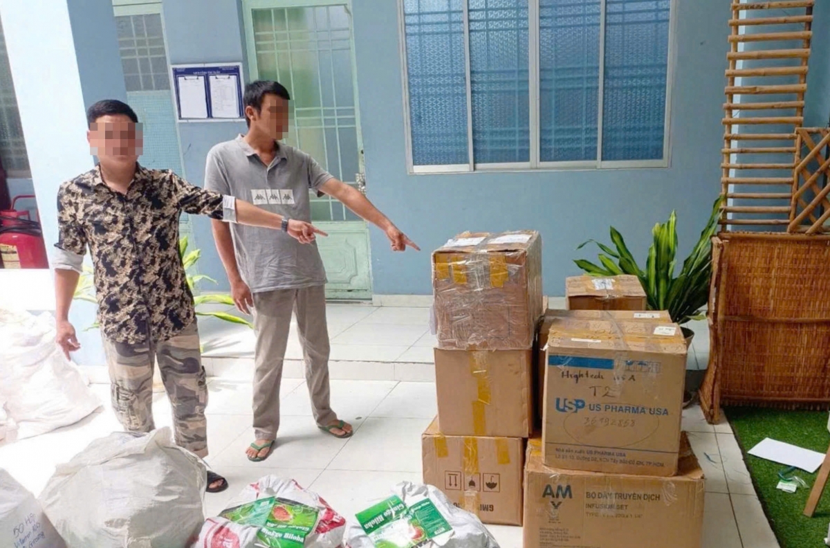 Những người liên quan đến số thực phẩm chức năng bị vứt bỏ đã được cơ quan công an lấy lời khai ban đầu.