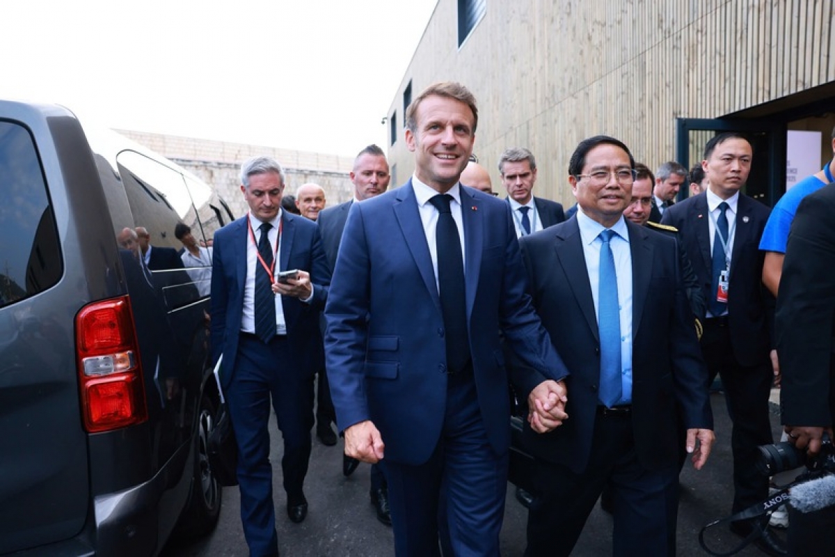Thủ tướng Chính phủ Phạm Minh Chính bày tỏ vui mừng gặp lại Tổng thống Pháp Emmanuel Macron tại Pháp