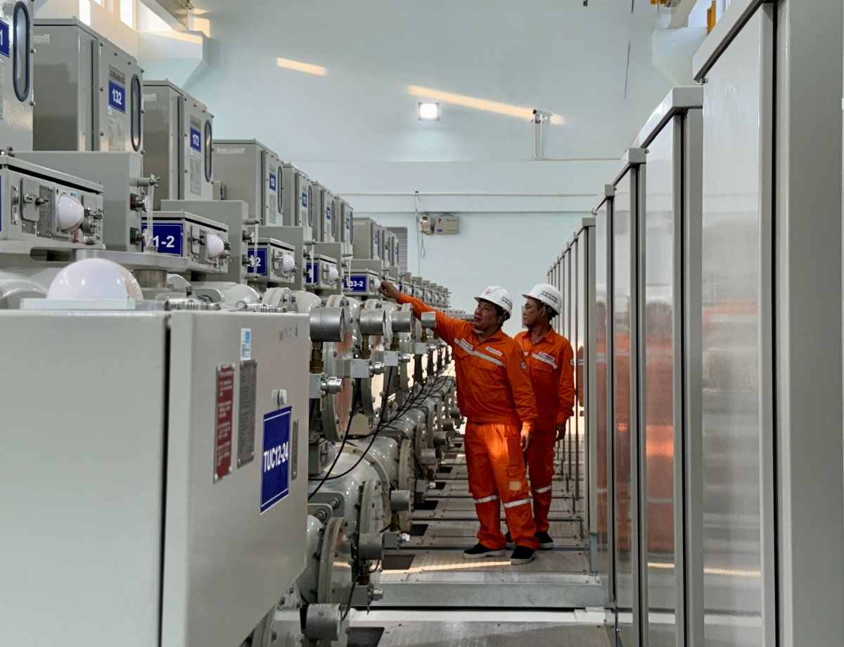 Một trạm biến áp được đầu tư công nghệ hiện đại của EVNHCMC