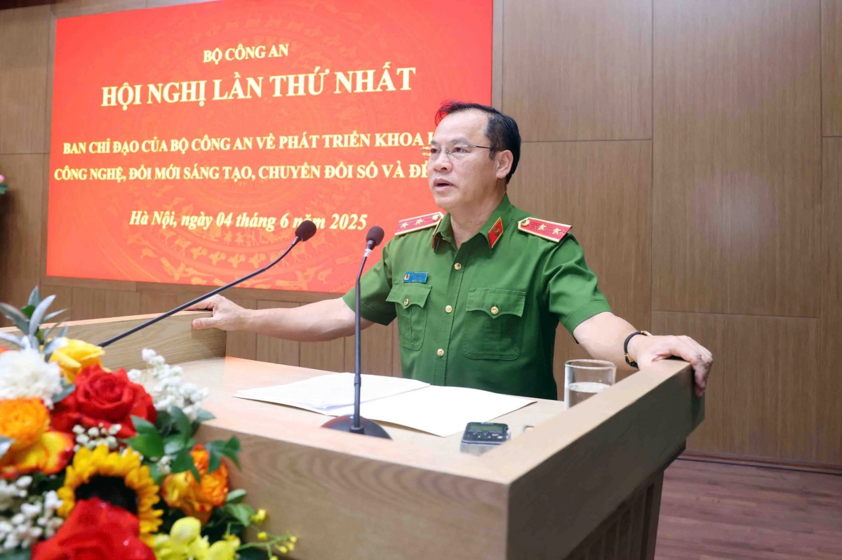 Thứ trưởng Bộ Công an Nguyễn Văn Long phát biểu khai mạc Hội nghị
