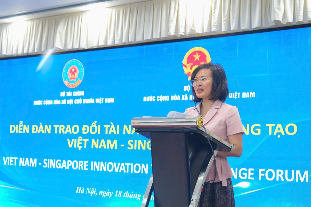 T.s Hà Thị Minh Đức, Phó Vụ trưởng Vụ Hợp tác quốc tế, Bộ Nội vụ phát biểu tại Diễn đàn