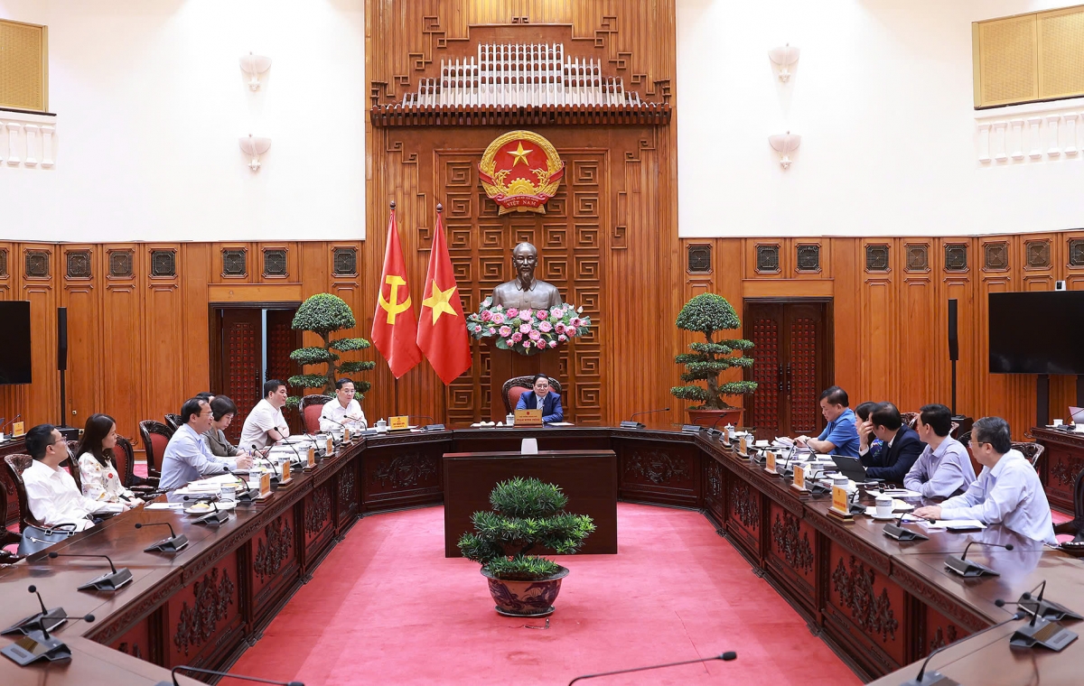 Thủ tướng Phạm Minh Chính chủ trì cuộc họp để tiếp tục xem xét, giải quyết các quan tâm của phía Hoa Kỳ liên quan thương mại, thuế quan.