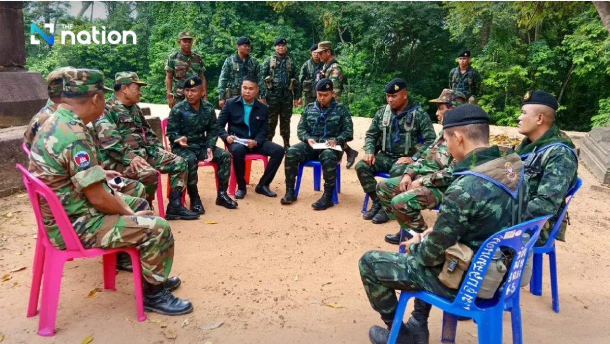 Ảnh quân đội Thái Lan và quân đội Campuchia gặp, trao đổi - Nguồn The Nation