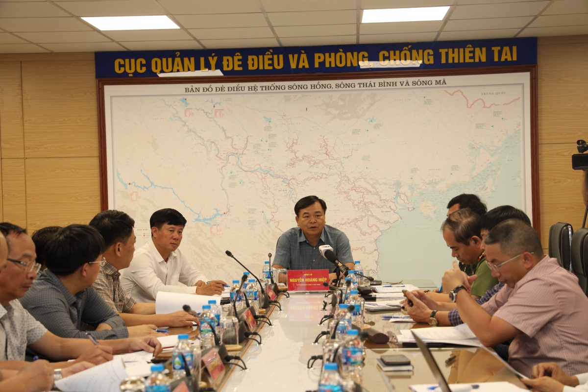 Thứ trưởng Bộ NN&amp;MT Nguyễn Hoàng Hiệp chủ trì cuộc họp