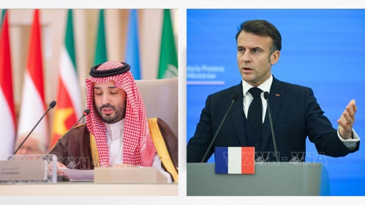 Thái tử Saudi Arabia Mohammed bin Salman (trái) và Tổng thống Pháp Emmanuel Macron