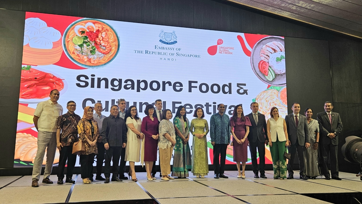 Đông đảo khách mời tham dự Lễ khai mạc Lễ hội Ẩm thực và Văn hoá Singapore 2025