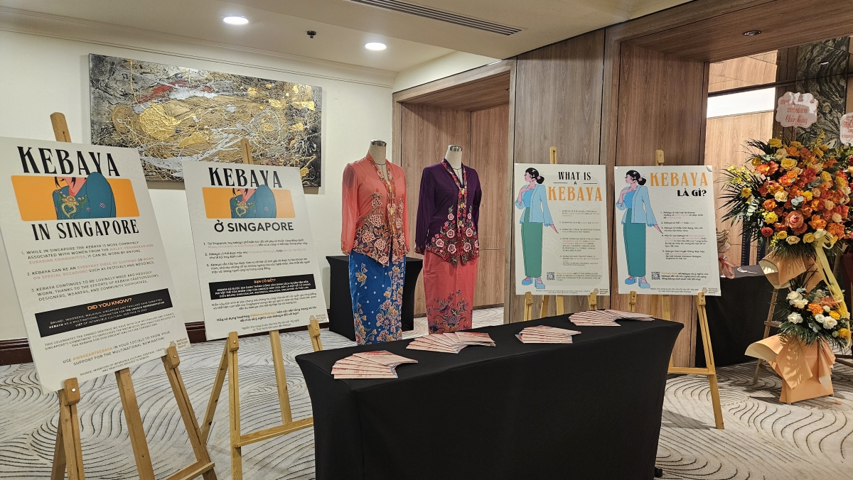 Áo kebaya – một biểu tượng văn hóa không chỉ của Singapore mà còn của nhiều nước Đông Nam Á.