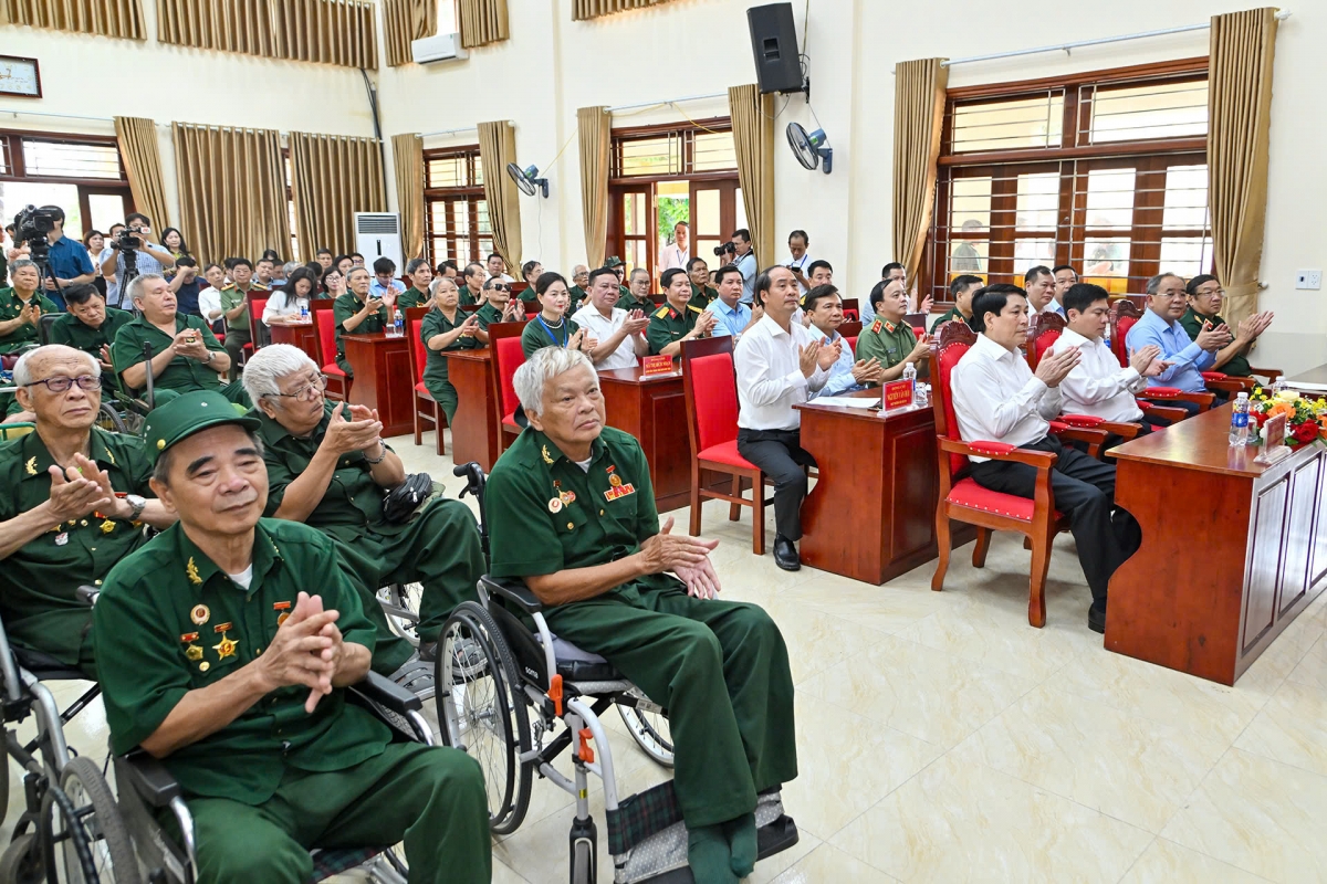 Các đại biểu tại chương trình