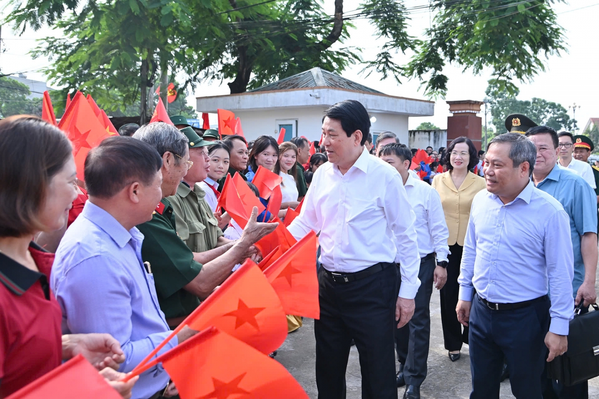 Chủ tịch nước Lương Cường về dự sinh hoạt Chi bộ thôn Quảng Chính 6, xã Quảng Hà, tỉnh Quảng Ninh