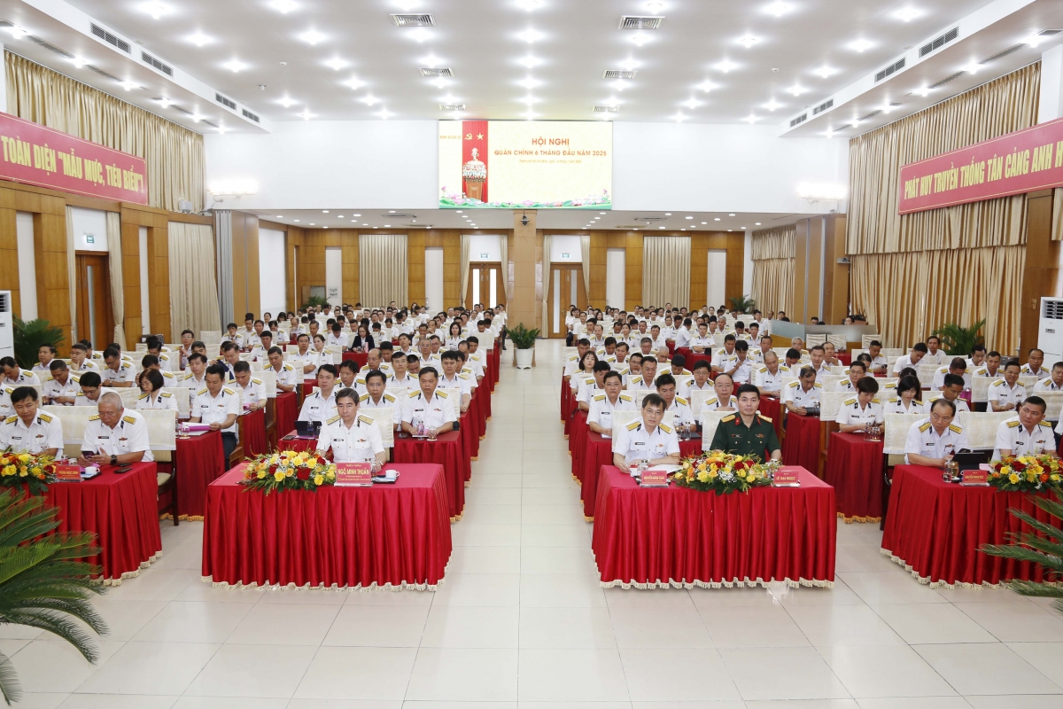 Các đại biểu dự hội ngh