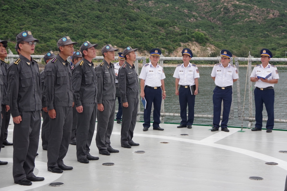 Kiểm tra công tác huấn luyện tại tàu 390
