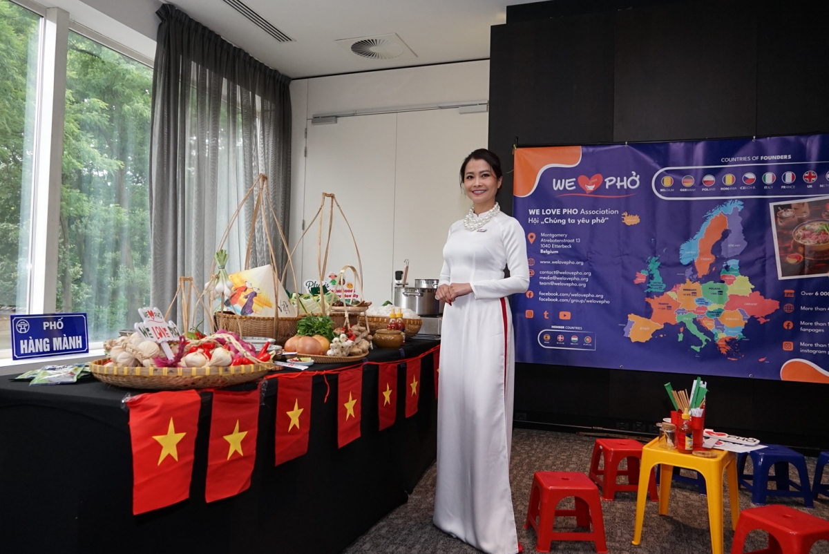 "WE LOVE PHỞ” đã có mặt tại 17 quốc gia châu Âu, từ Tây Âu đến Đông Âu, từ Bắc Âu đến Địa Trung Hải. Mỗi quán phở, mỗi đầu bếp Việt là một “đại sứ văn hóa” thầm lặng, mang theo hương vị quê hương- Nguồn: WE LOVE PHỞ