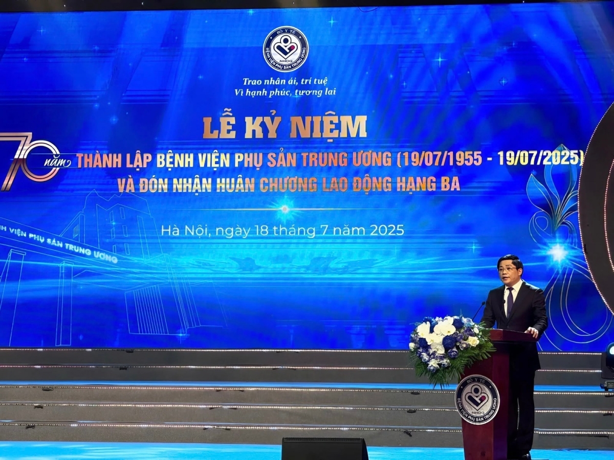 GS.TS.TTND Nguyễn Duy Ánh – Giám đốc Bệnh viện Phụ sản Trung ương phát biểu tại Lễ Kỷ niệm