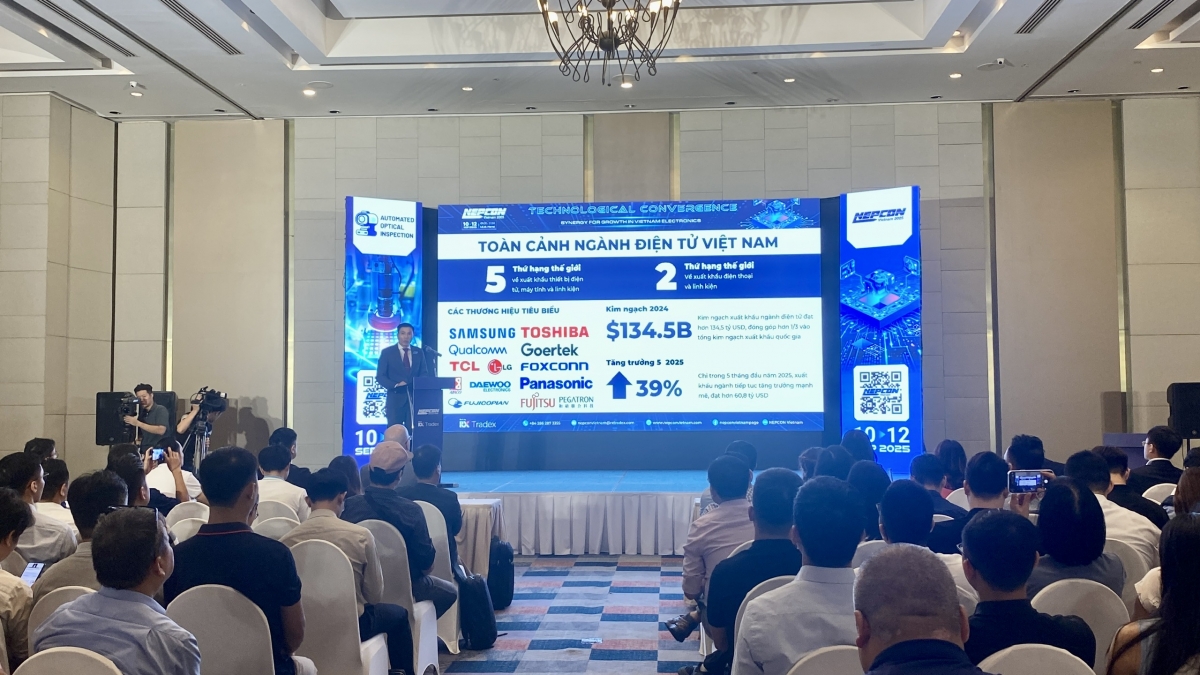 Diễn đàn công nghiệp sản xuất M-TALKS 2025- Đổi mới tương lai ngành sản xuất điện tử Việt Nam