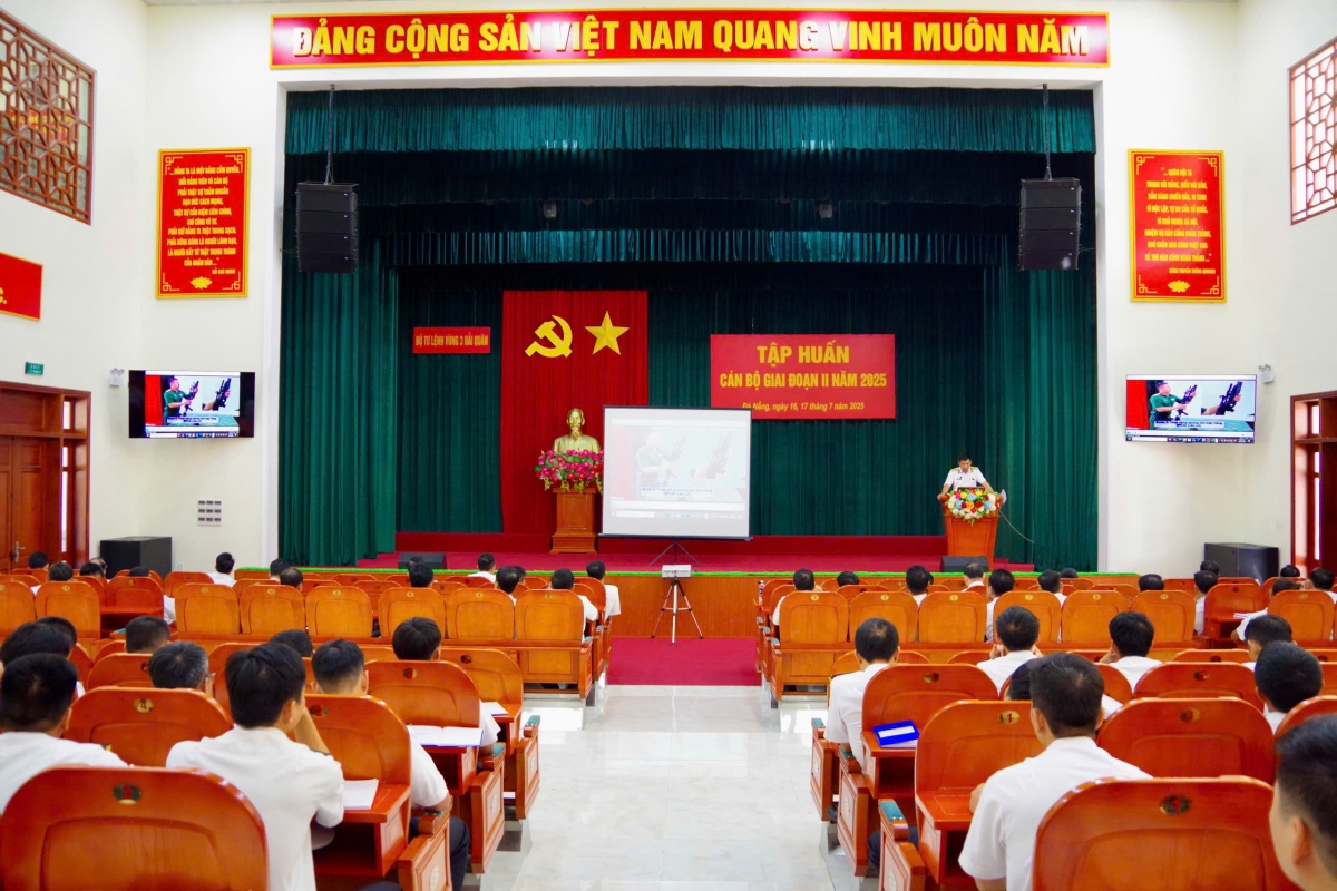 Quang cảnh hội nghị khai mạc.