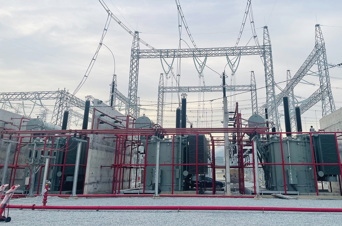 Máy biến áp tại Trạm biến áp 500kV Vĩnh Yên