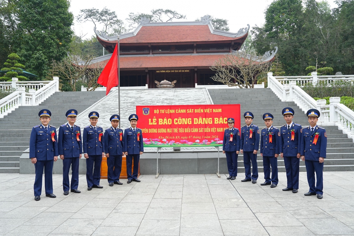 Các gương mặt trẻ tiêu biểu Cảnh sát biển quyết tâm hứa với Người sẽ kiên định giữ vững trận địa tư tưởng