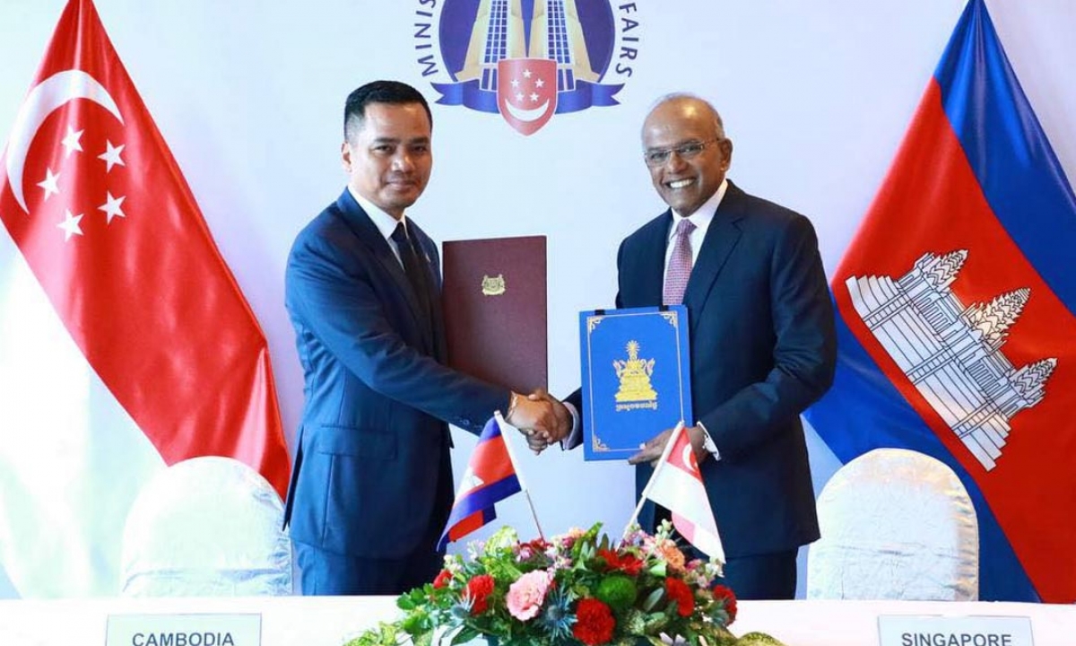 Campuchia và Singapore ký biên bản ghi nhớ nhằm giải quyết mối đe dọa ngày càng gia tăng của tội phạm xuyên quốc gia, ma túy và lừa đảo trực tuyến. Ảnh Bộ Nội vụ Campuchia