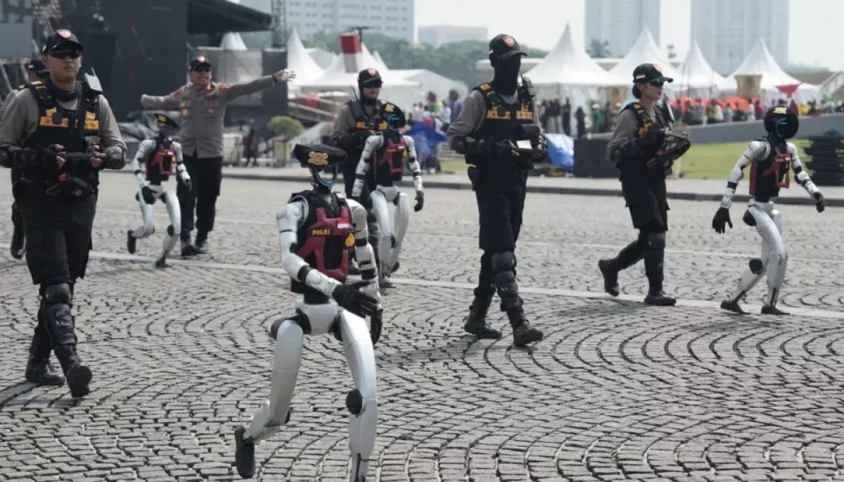 Cảnh sát quốc gia Indonesia giới thiệu Chó robot hỗ trợ hoạt động nghiệp vụ (Cảnh sát Indonesia)