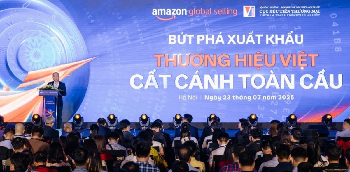 Hội nghị "Bứt phá xuất khẩu: Thương hiệu Việt cất cánh toàn cầu" diễn ra tại Hà Nội
