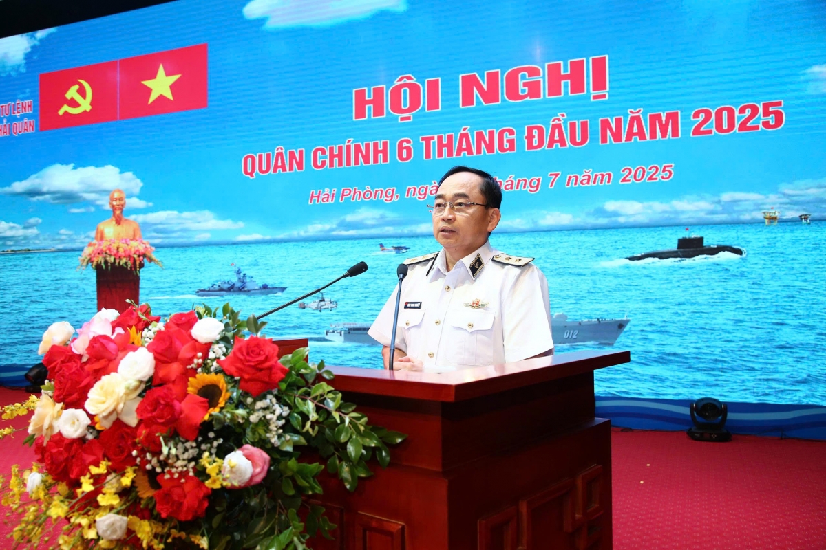 Phó Đô đốc Trần Thanh Nghiêm, Tư lệnh Hải quân phát biểu chỉ đạo