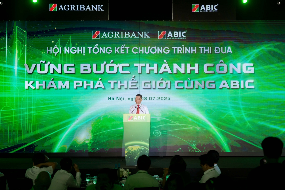 Chủ tịch HĐQT Bảo hiểm Agribank phát biểu
