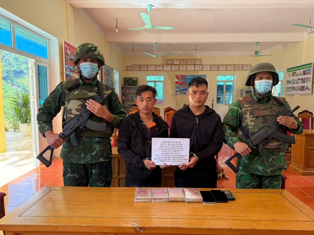Hai đối tượng cùng tang vật