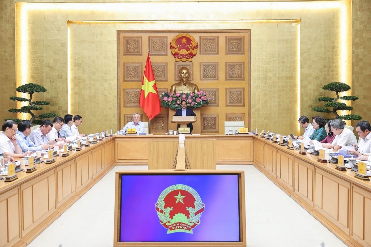 Thủ tướng Phạm Minh Chính yêu cầu lãnh đạo các bộ, ngành, cơ quan tập đề xuất nhiệm vụ, giải pháp để hệ thống hành chính hoạt động thông suốt, liên tục, hiệu năng, hiệu lực, hiệu quả