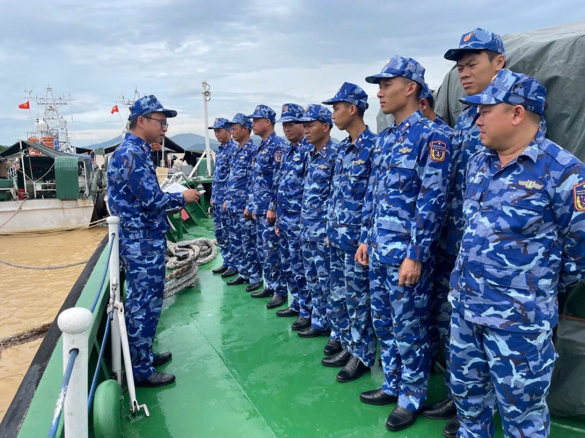 Thuyền trưởng quán triệt nhiệm vụ trước lúc rời bến