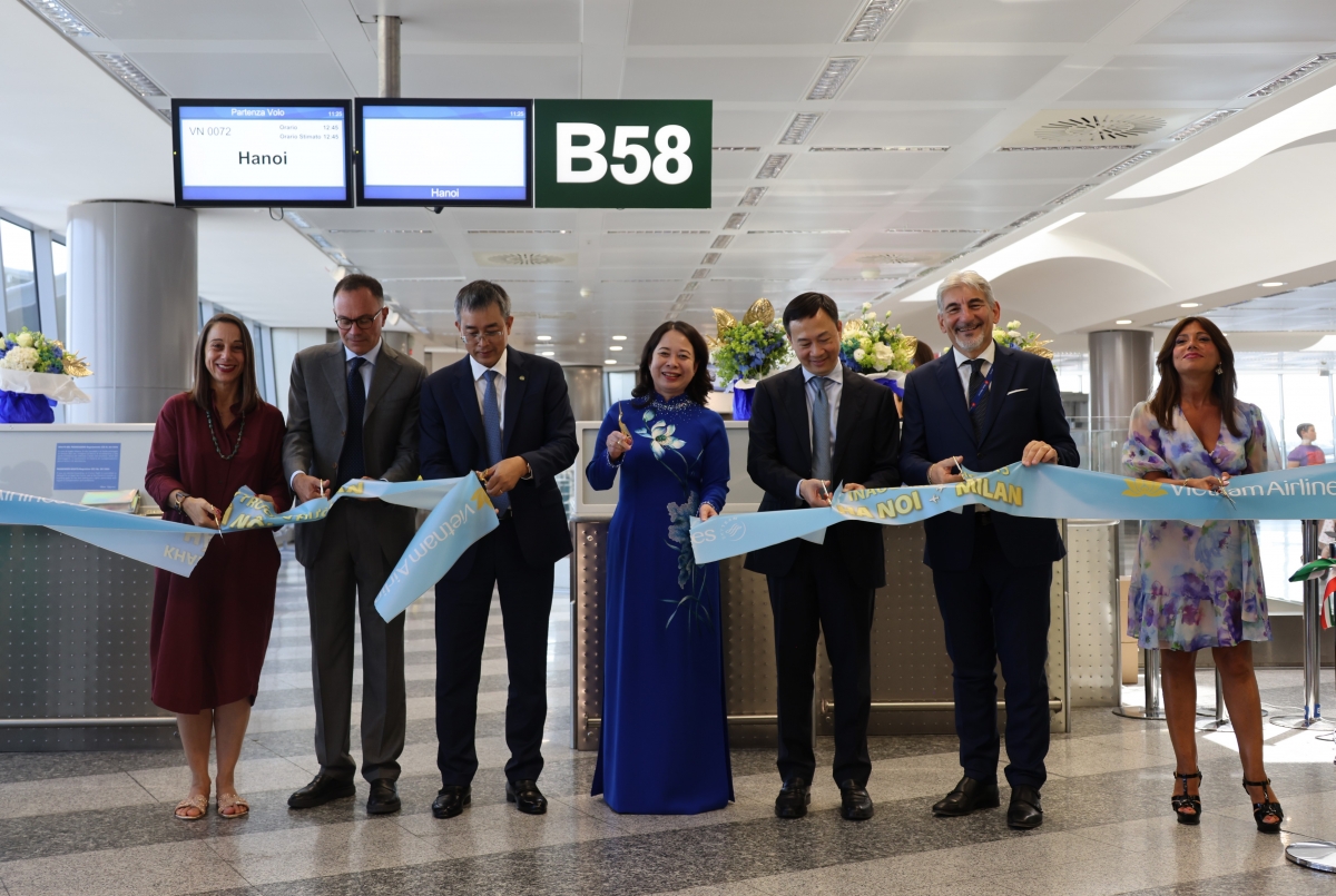 Khai trương đường bay Hà Nội - Milan (Ảnh: TTXVN)