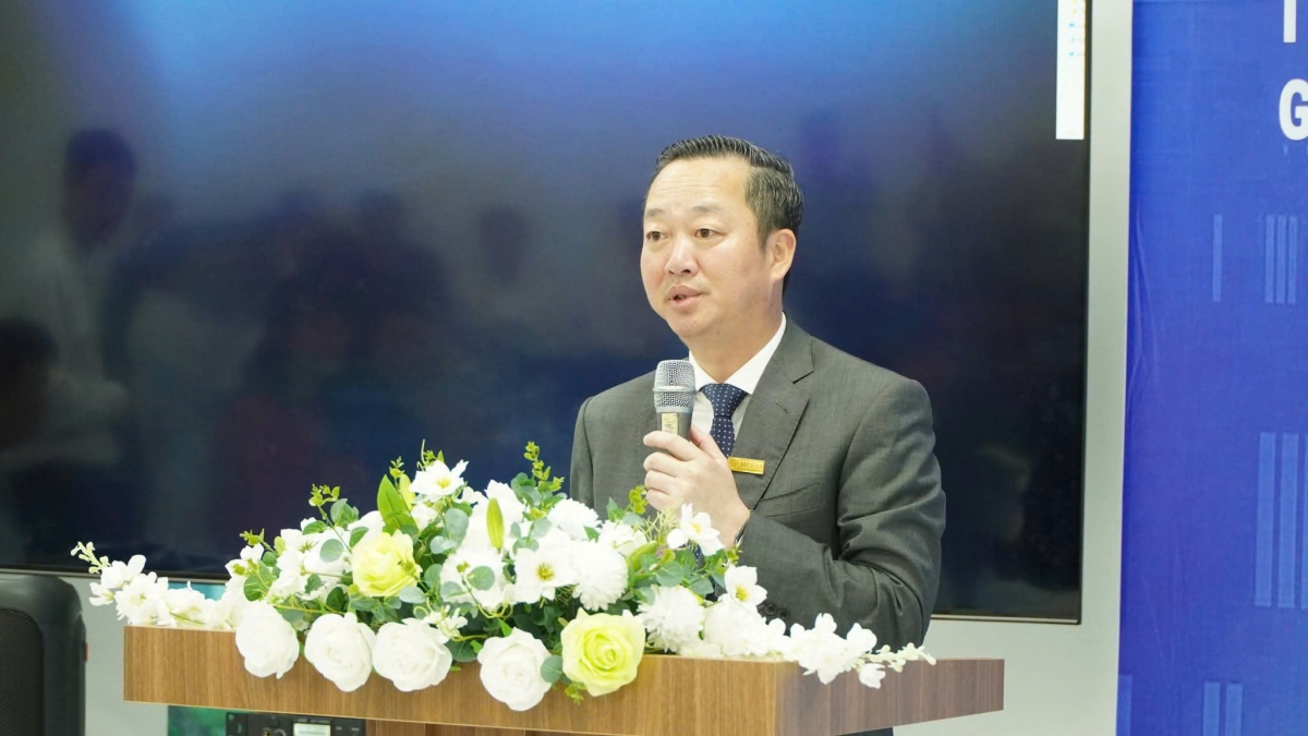 Ông Đồng Văn Ngọc - Hiệu Trưởng Trường Cao đẳng Cơ điện Hà Nội